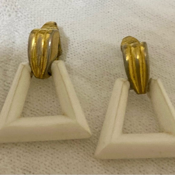 Meet your Posher, Stacie - Picture 4 of 16